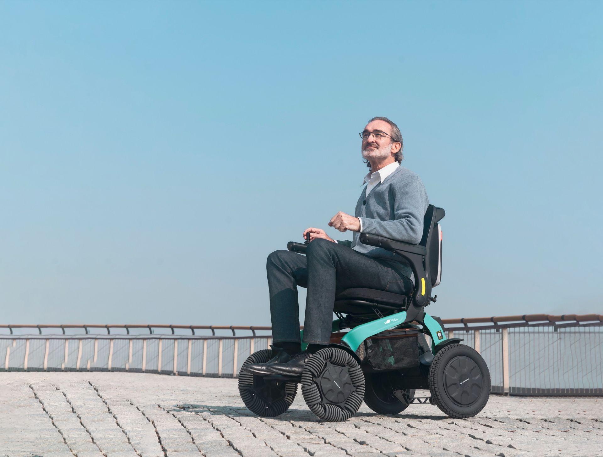 sana.swiss Robooter E60 Pro im Freien